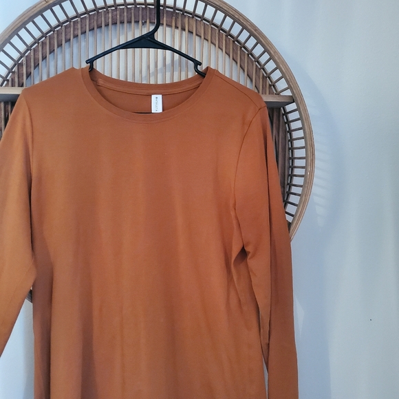 Athleta Burnt Orange top - Picture 3 of 4